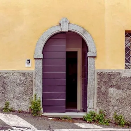 & Mountain Comfortable Apartman Lecco